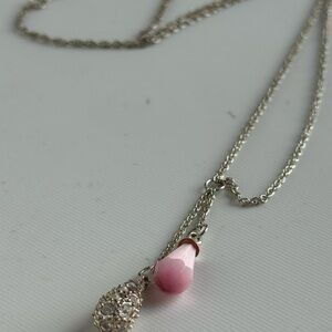 Elegant Pink and Silver Pendant Necklace